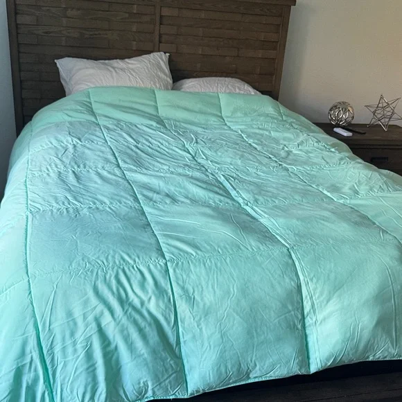 The Big One Reversible ComforterComforter - Picture 3 of 6